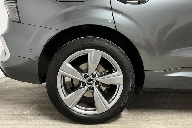 AUDI Q3 Photo 5