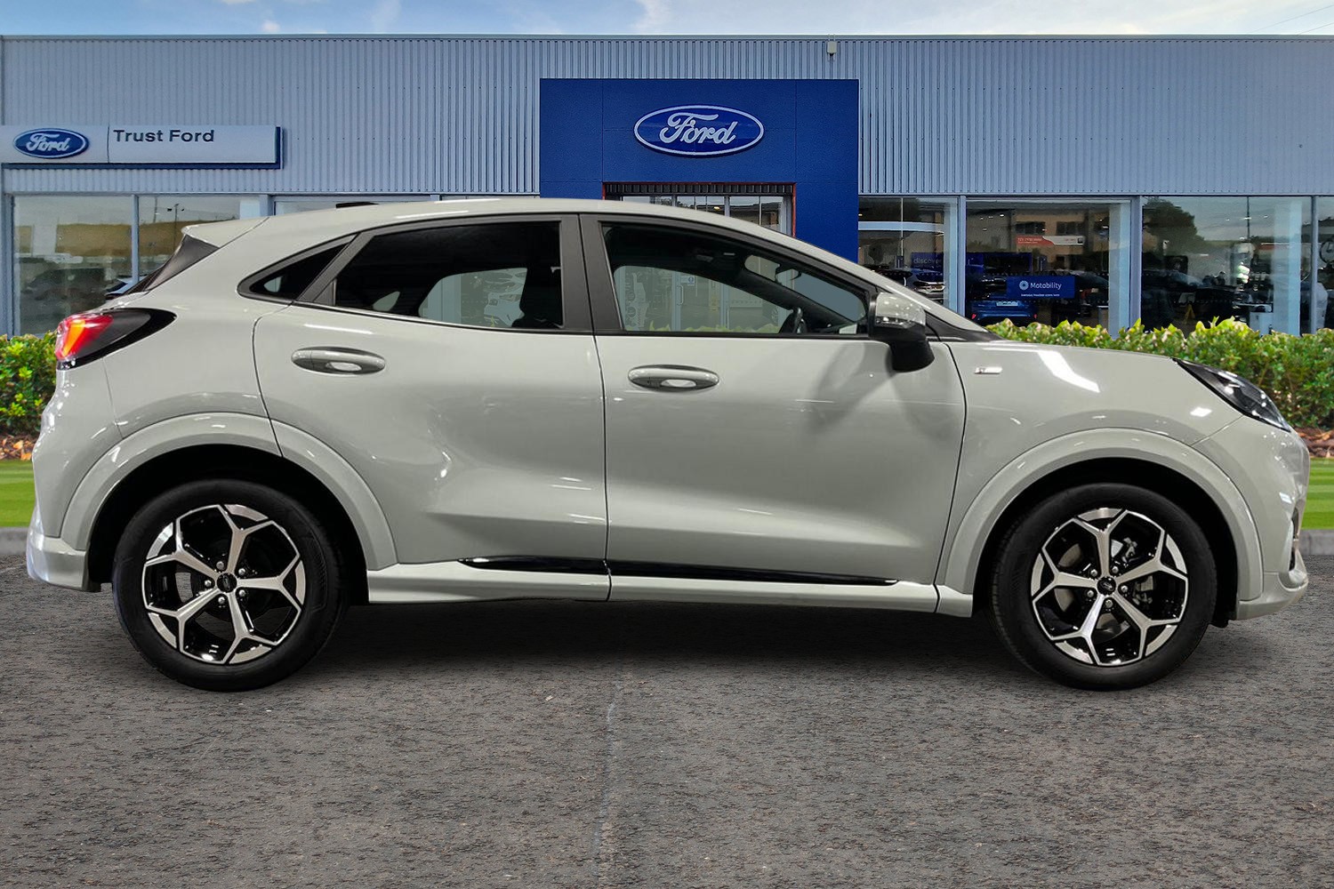 Ford PUMA Photo 2