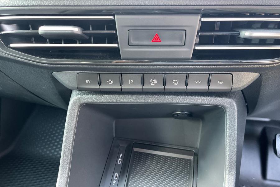 Ford TRANSIT CONNECT Photo autoimg-457bc297fdd15953a0cf327fae337ef594da3a5e.jpg