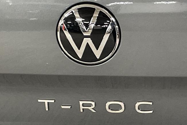 VOLKSWAGEN T-Roc Photo 27