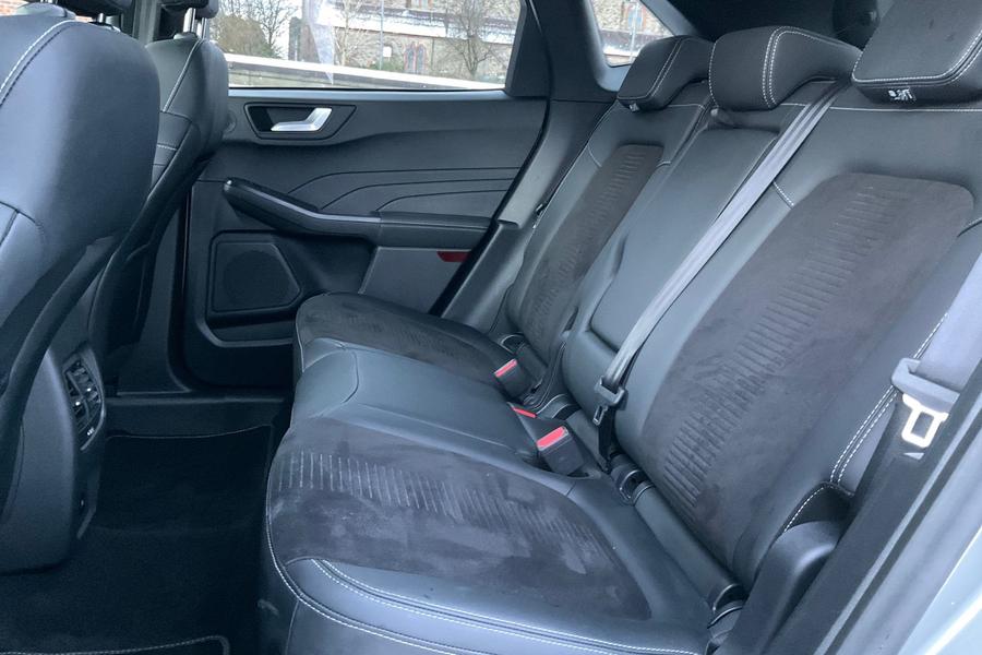 Ford KUGA Photo autoimg-4583250943d70752b67a2b48c490aadbcc3a8d51.jpg