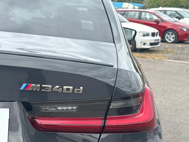 BMW 3 Series Photo 38