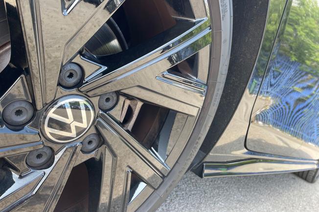 VOLKSWAGEN Golf Photo 22