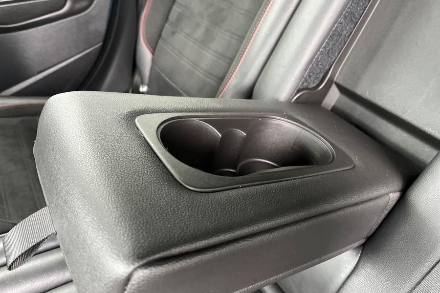Ford KUGA Photo autoimg-4587c15eac50b6fca9b0d6492381b2bf3387aa5e.jpg