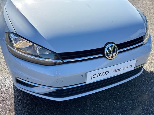 VOLKSWAGEN Golf Photo 30