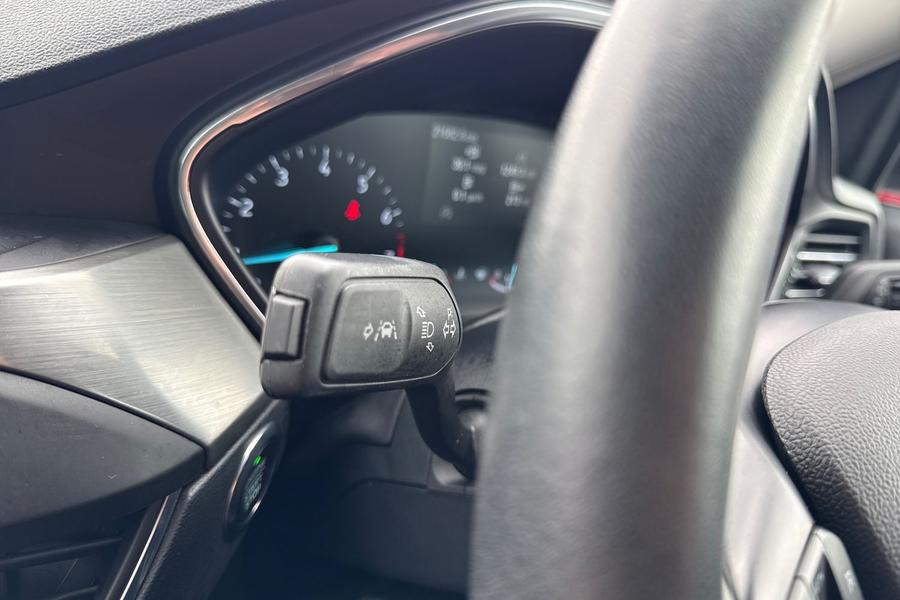 Ford FOCUS Photo autoimg-458a7a15db2a2b75d5db8d9e296d85f74671ffbb.jpg