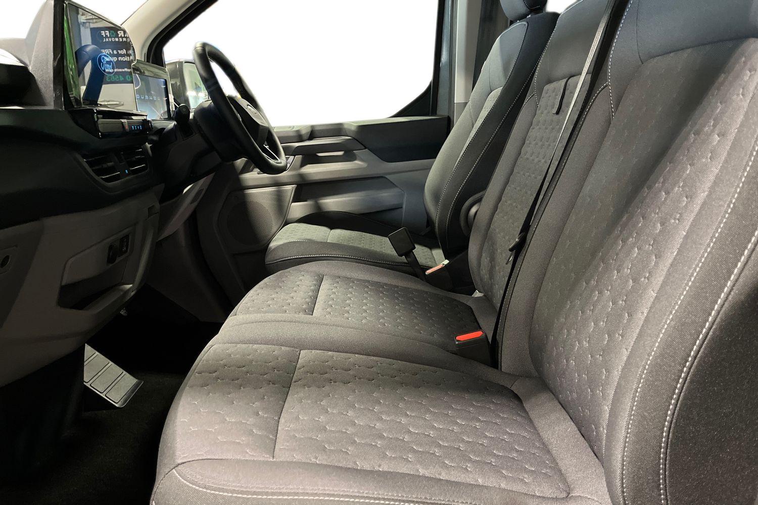 Ford TOURNEO CUSTOM Photo 9