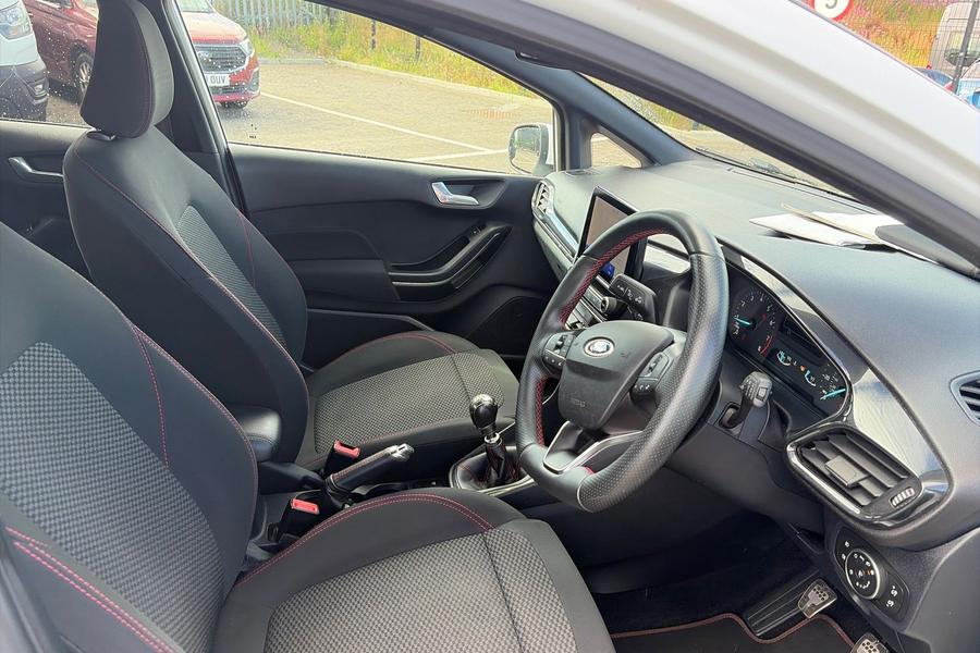 Ford FIESTA Photo autoimg-458f6d68ab4ff364bdbdf3820ab146e75c739766.jpg