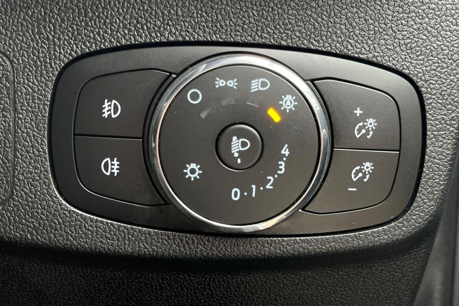 Ford FOCUS Photo autoimg-45941b12f855b5d64845b847b4999e567e3dc181.jpg