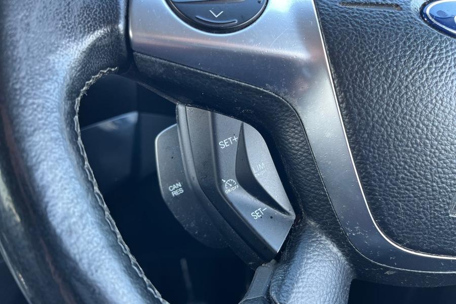 Ford KUGA Photo autoimg-45961574a176b1f6257a0da22224b2adee60f2db.jpg