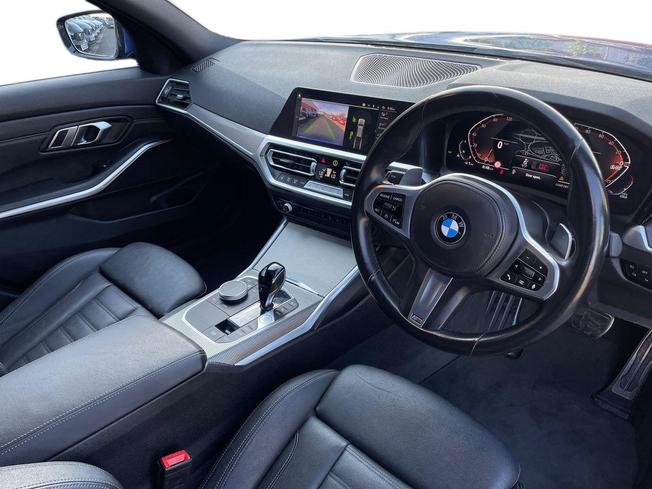 BMW 3 Series Photo 6