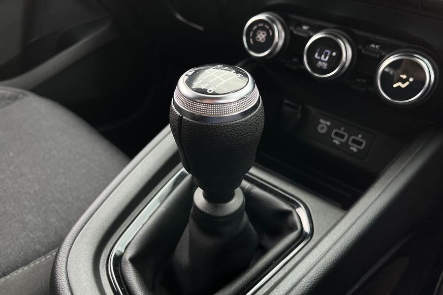 Renault CLIO Photo autoimg-459a17354c36a894ae1faf3f2ed6eb1bfed7a4f8.jpg