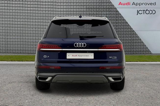 AUDI Q7 Photo 7