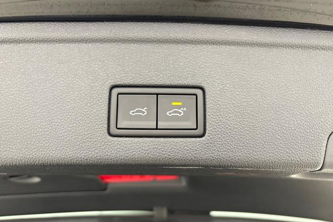 VOLKSWAGEN Touareg Photo 37