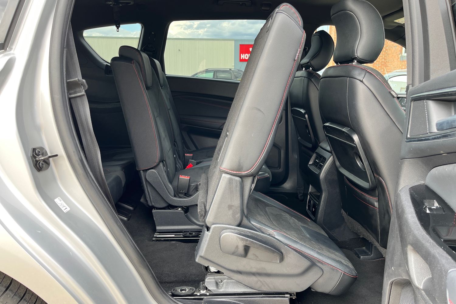 Ford S-Max Photo 28