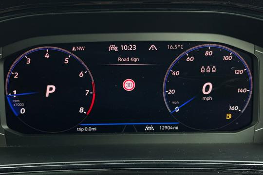 Volkswagen T-roc Photo autoimg-45a088e7eab27b67fd12de9b78eb762df9c62b8a.jpg