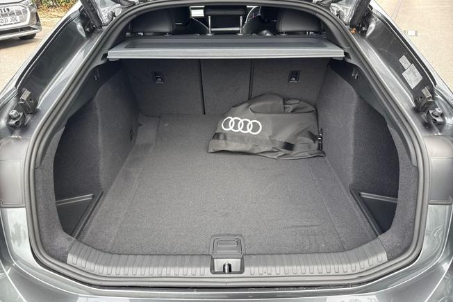 AUDI A6 Photo 12