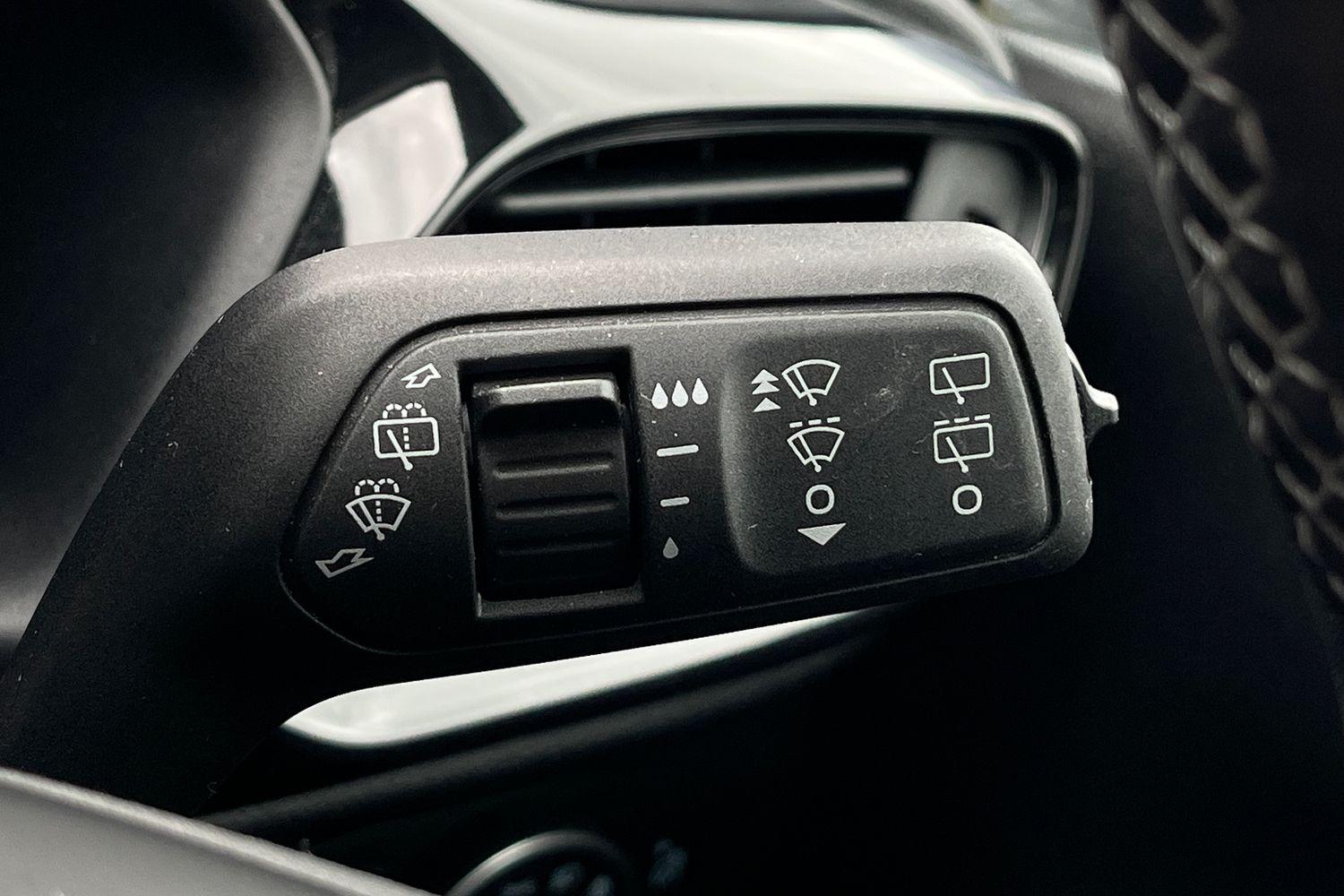 Ford Fiesta Photo 14