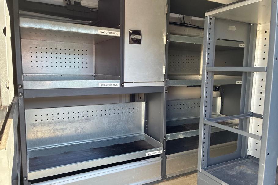 Used FORD TRANSIT CUSTOM YT19CRE 4