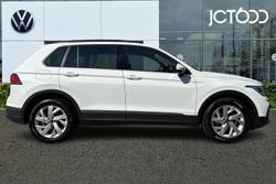 VOLKSWAGEN Tiguan Photo 4