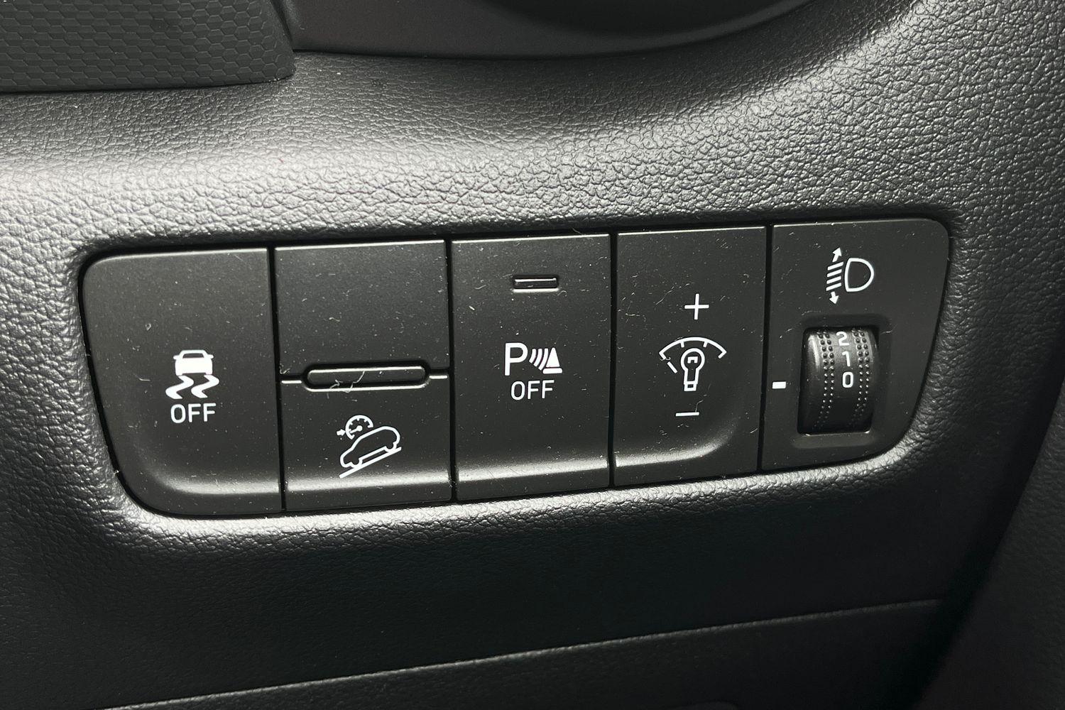Hyundai KONA Photo 23