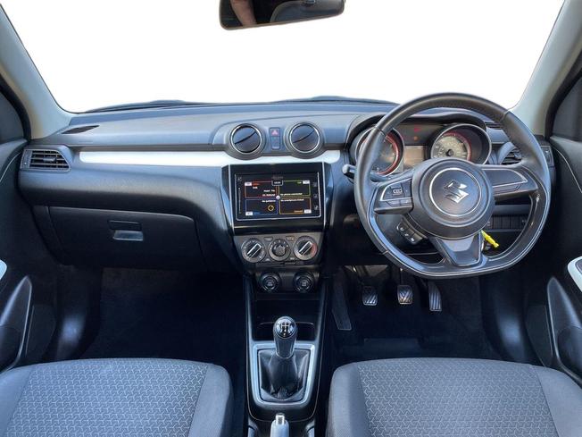 SUZUKI Swift Photo 10