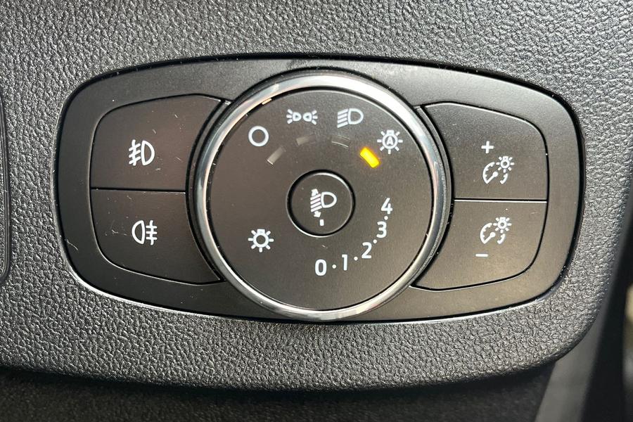Ford PUMA Photo autoimg-45a8b739ec4d1b22f6a900c97a0aa5f0ecd0088d.jpg