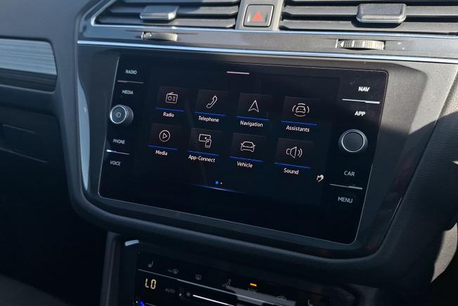 VOLKSWAGEN Tiguan Allspace Photo 13