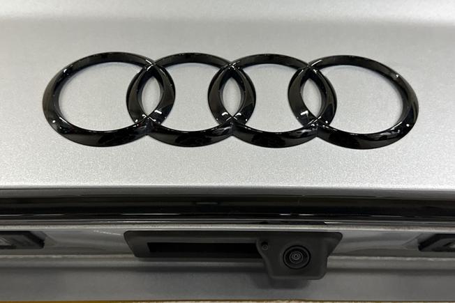 Audi A6 Saloon Photo 33
