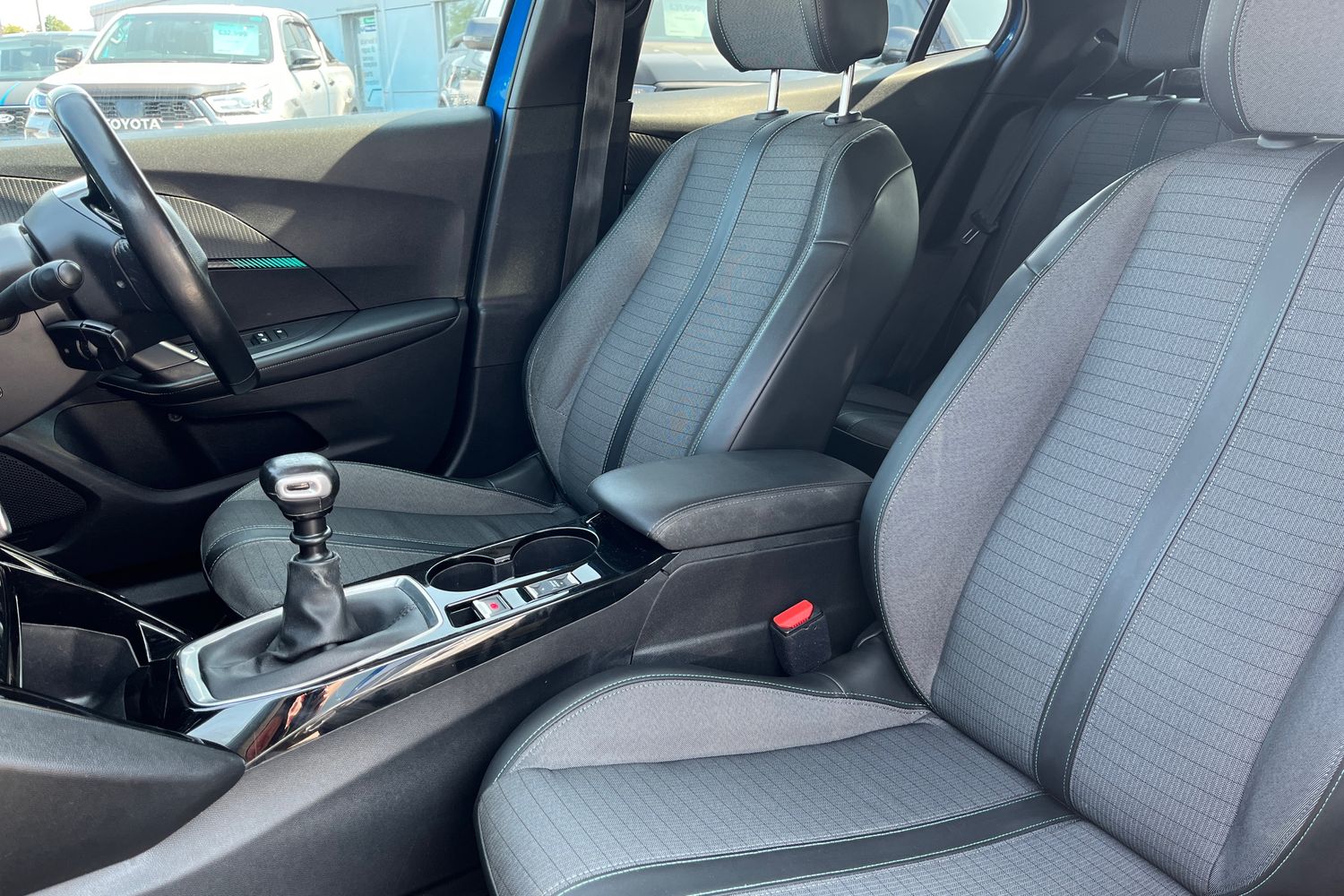 Peugeot 2008 Photo 18