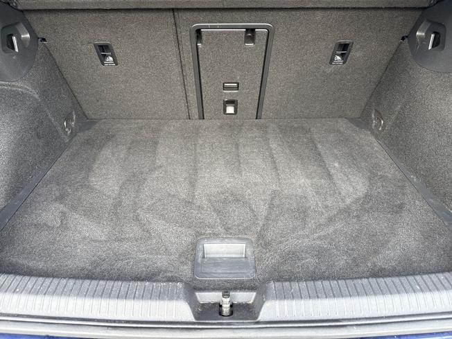 VOLKSWAGEN Golf Photo 12
