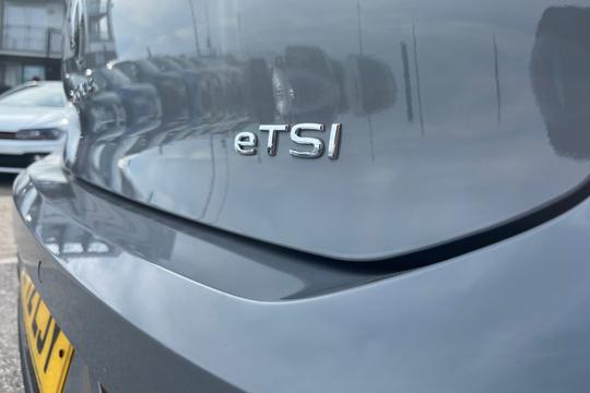 Volkswagen Golf Photo autoimg-45ada81f18de064c59571f8157bb35edda06dc43.jpg