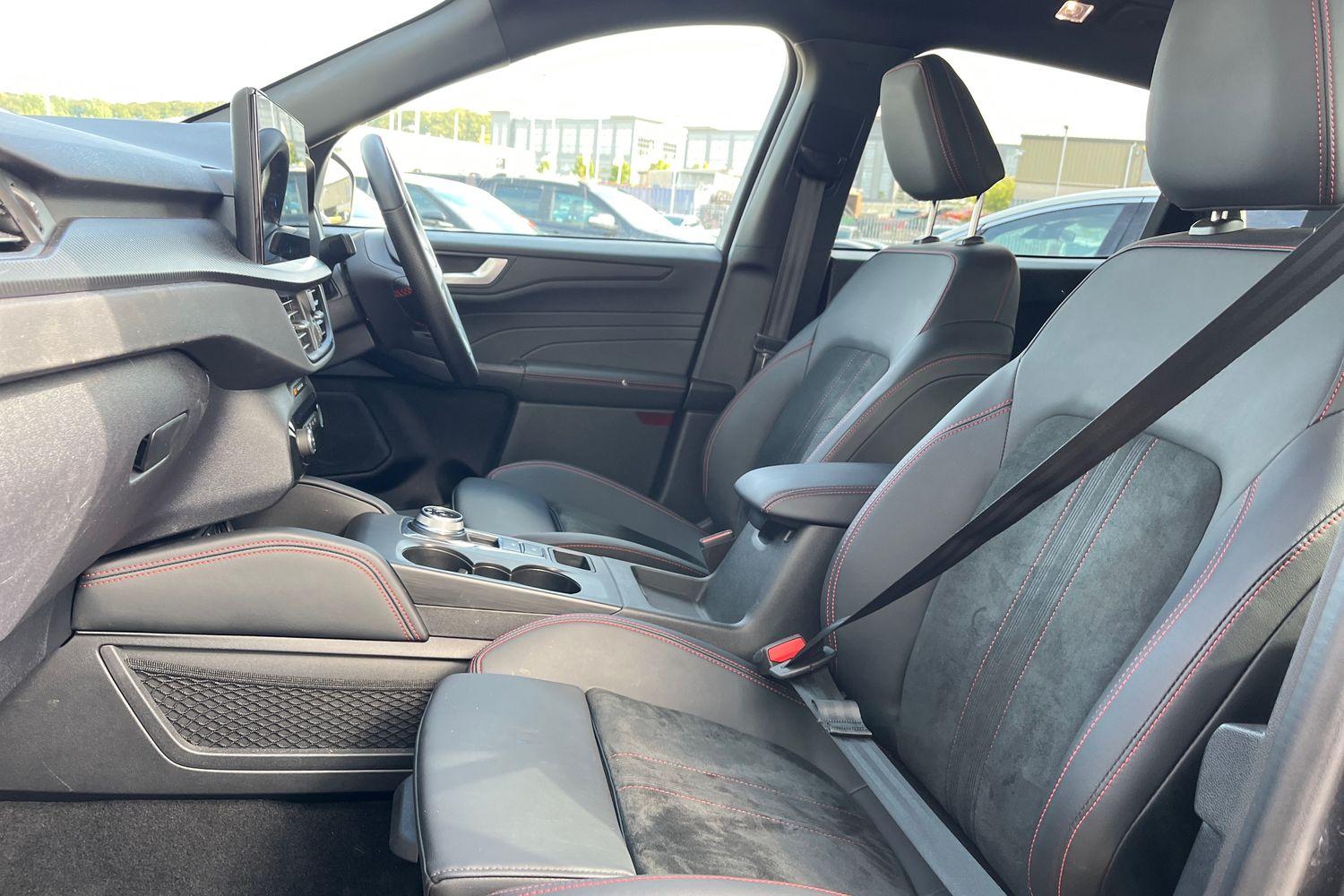 Ford KUGA Photo 18