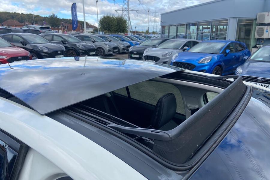 Ford FOCUS Photo autoimg-45b235d5f29aaec009b0d9465a2c1126972f1fbe.jpg