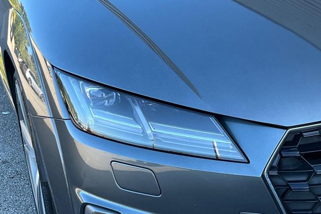 AUDI TT Photo 19