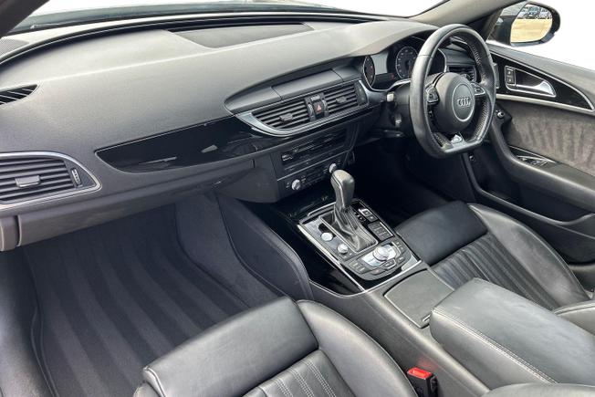 AUDI A6 Avant Photo 2
