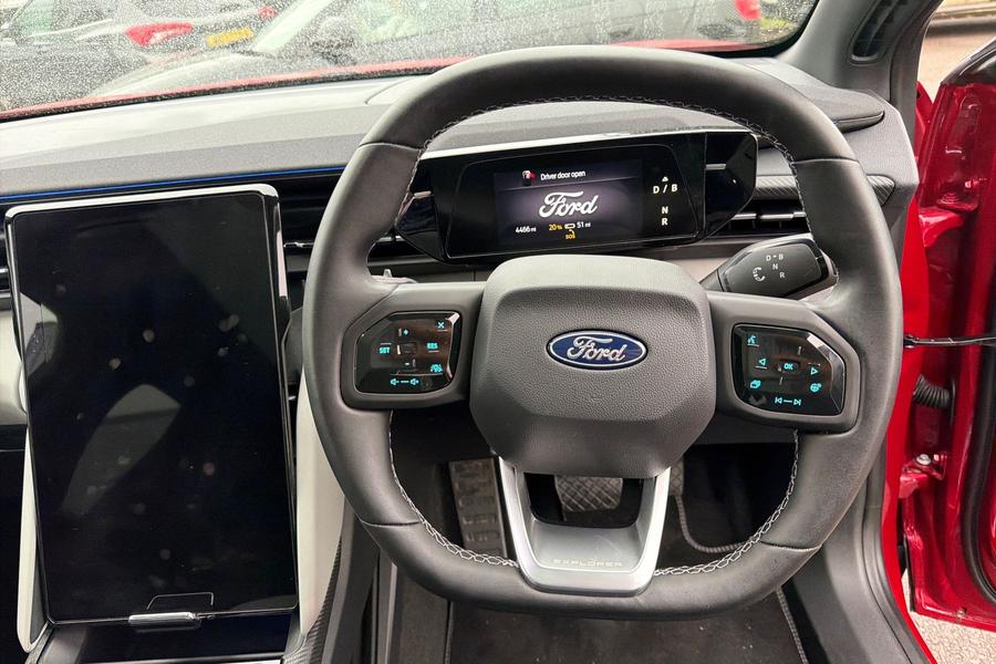 Ford EXPLORER Photo autoimg-45bbc5b61b82462a8f42eec6199788637fe81ba3.jpg