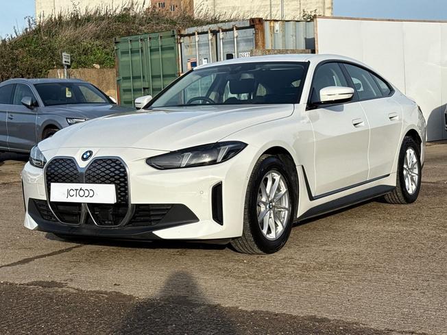 BMW I4 Photo 58