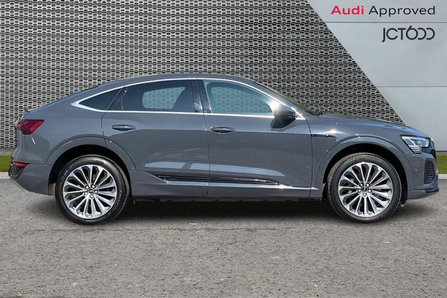 AUDI Q8 E-Tron Photo 4