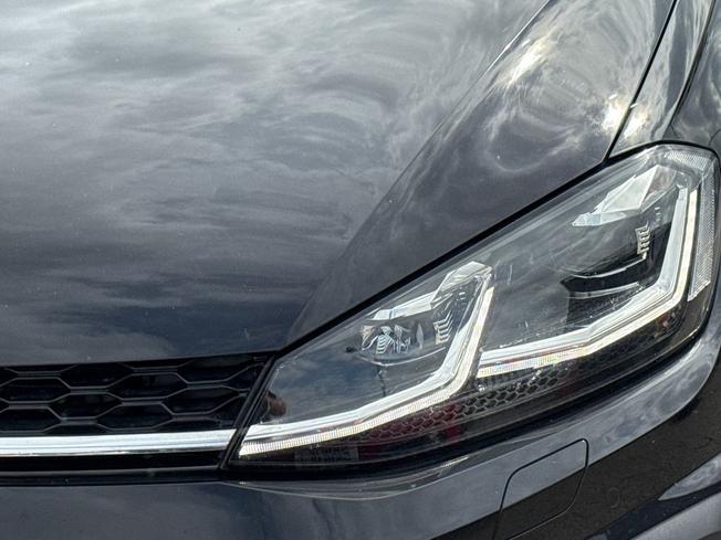 VOLKSWAGEN Golf Photo 19