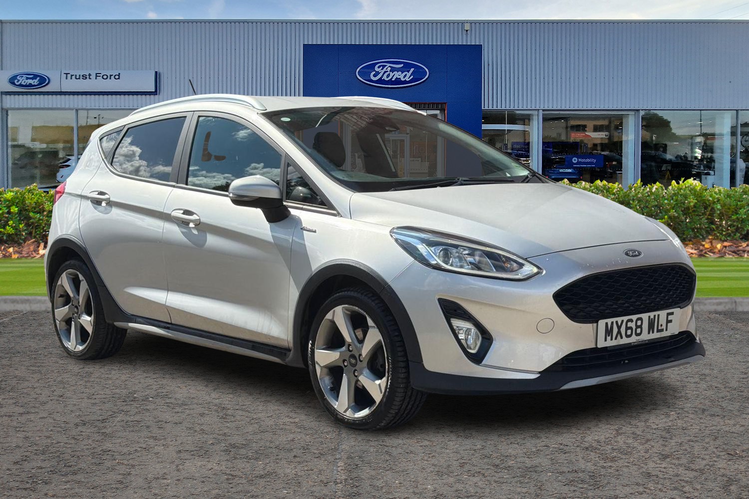 Ford FIESTA Photo 0