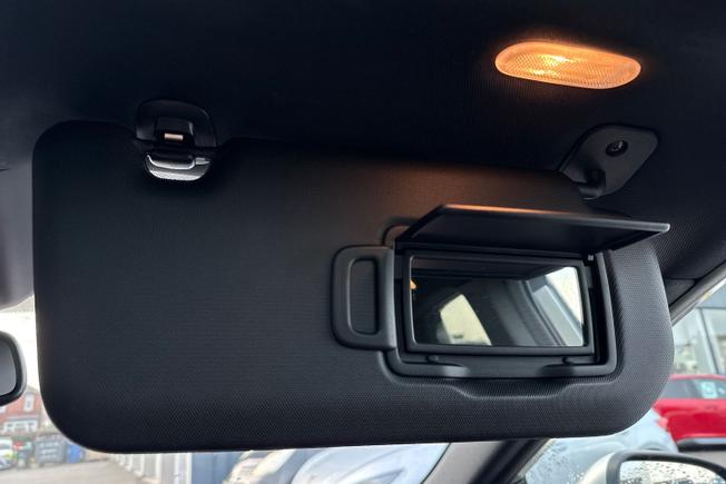 NISSAN Qashqai Photo 32