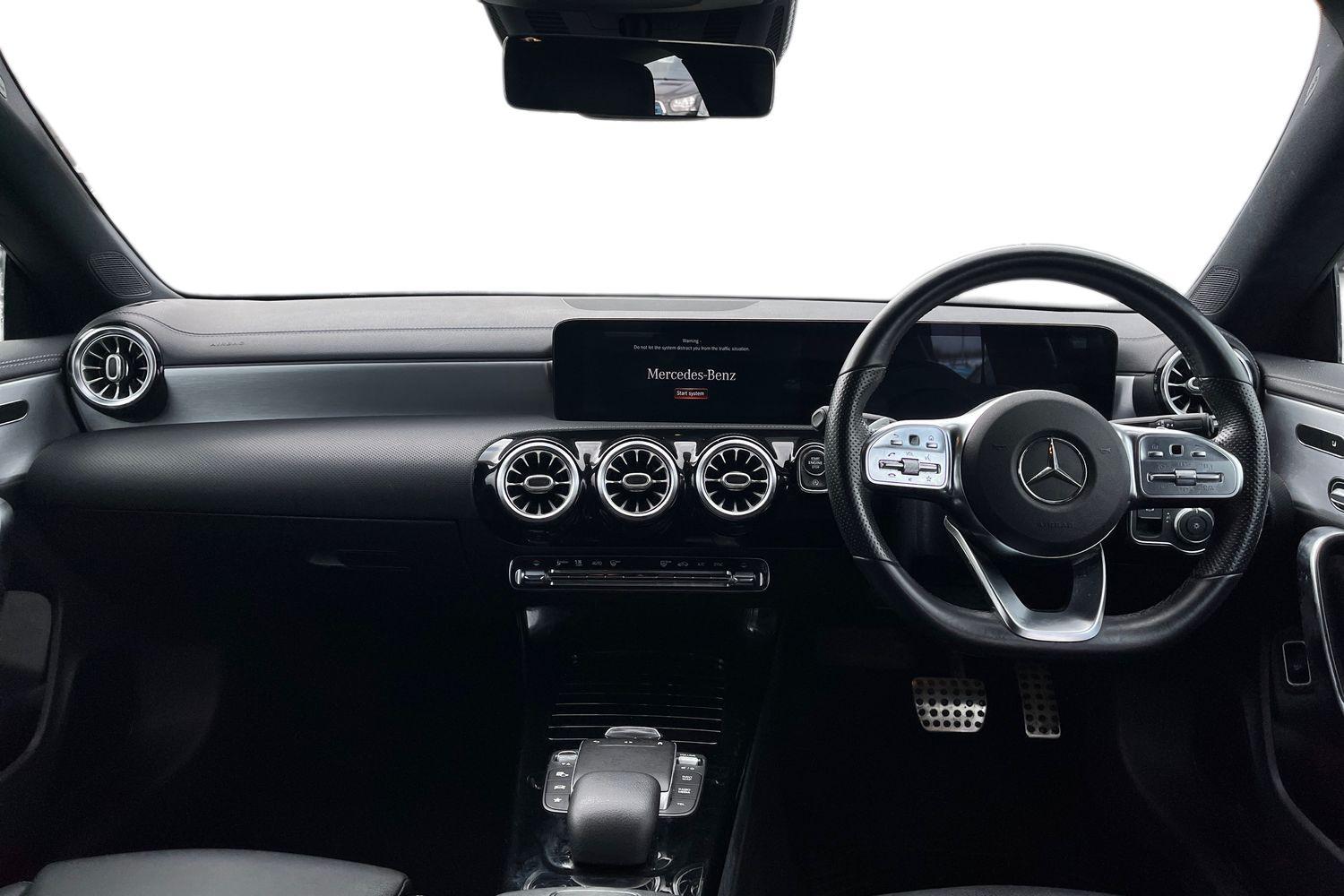 Mercedes-Benz CLA Photo 9