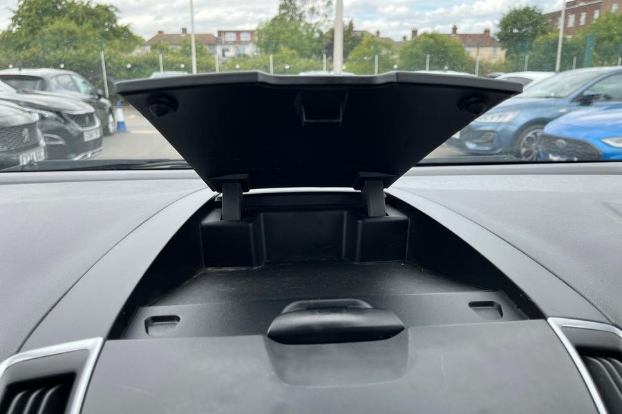 Ford GALAXY Photo autoimg-45d564850e0402e4bef7552bfbf82a9dcf9f455e.jpg
