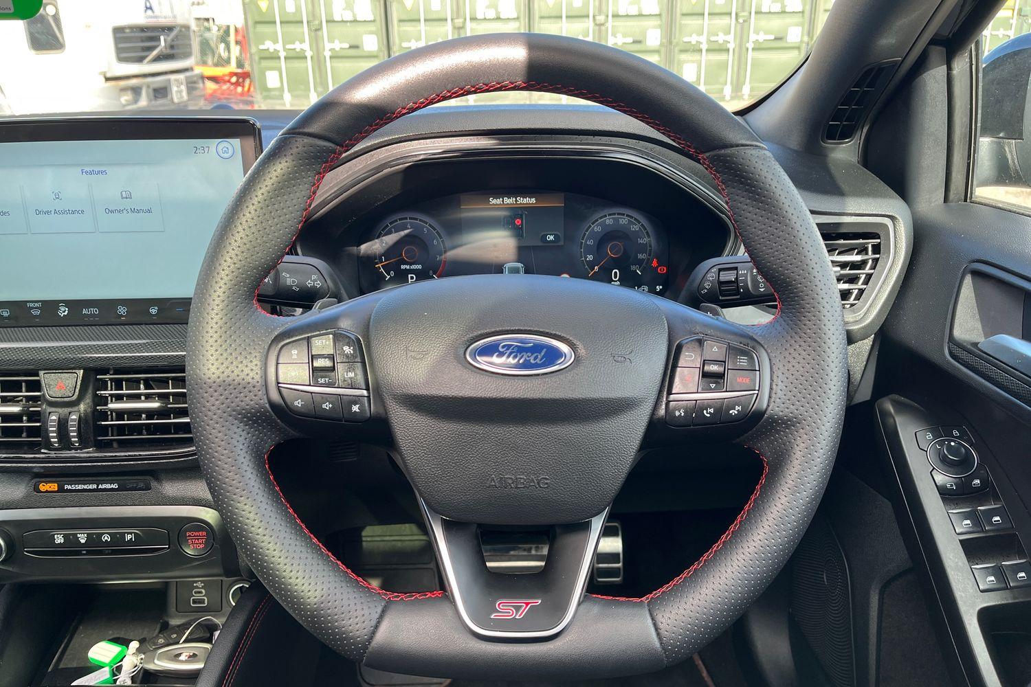 Ford FOCUS Photo 11