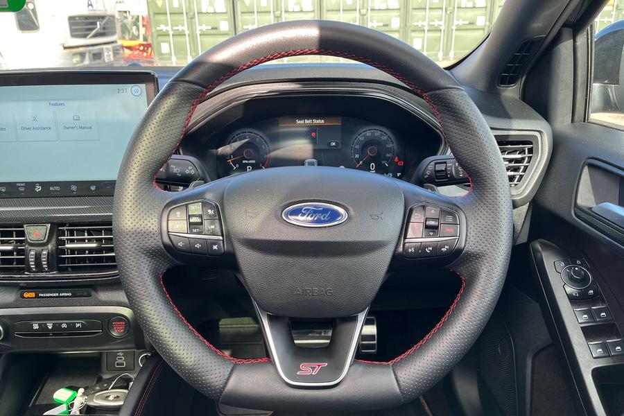 Ford FOCUS Photo autoimg-45d587a3227438927dd164c065e679916b91c79c.jpg