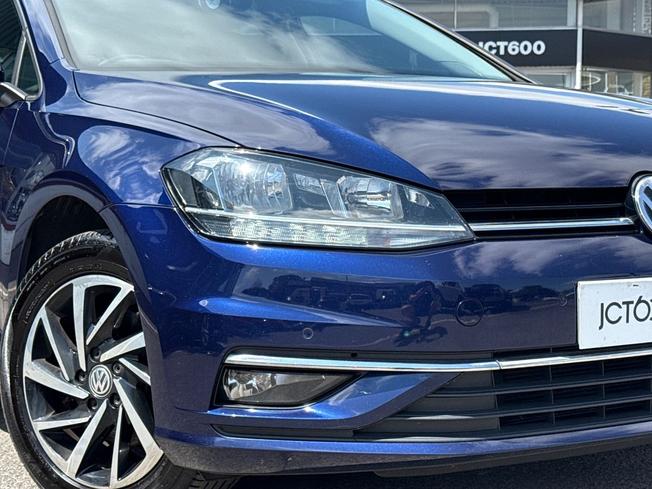 VOLKSWAGEN Golf Photo 19