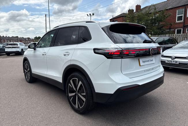 VOLKSWAGEN Tiguan Photo 23