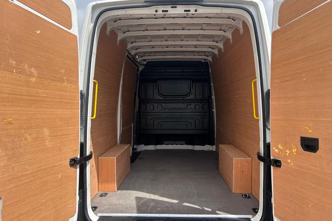 Volkswagen Crafter Photo 12