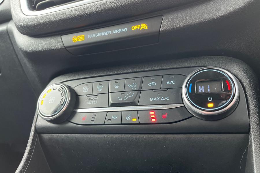 Ford FIESTA Photo autoimg-45e18b3b38438f4bff118d85e08ba82d58a03cbc.jpg